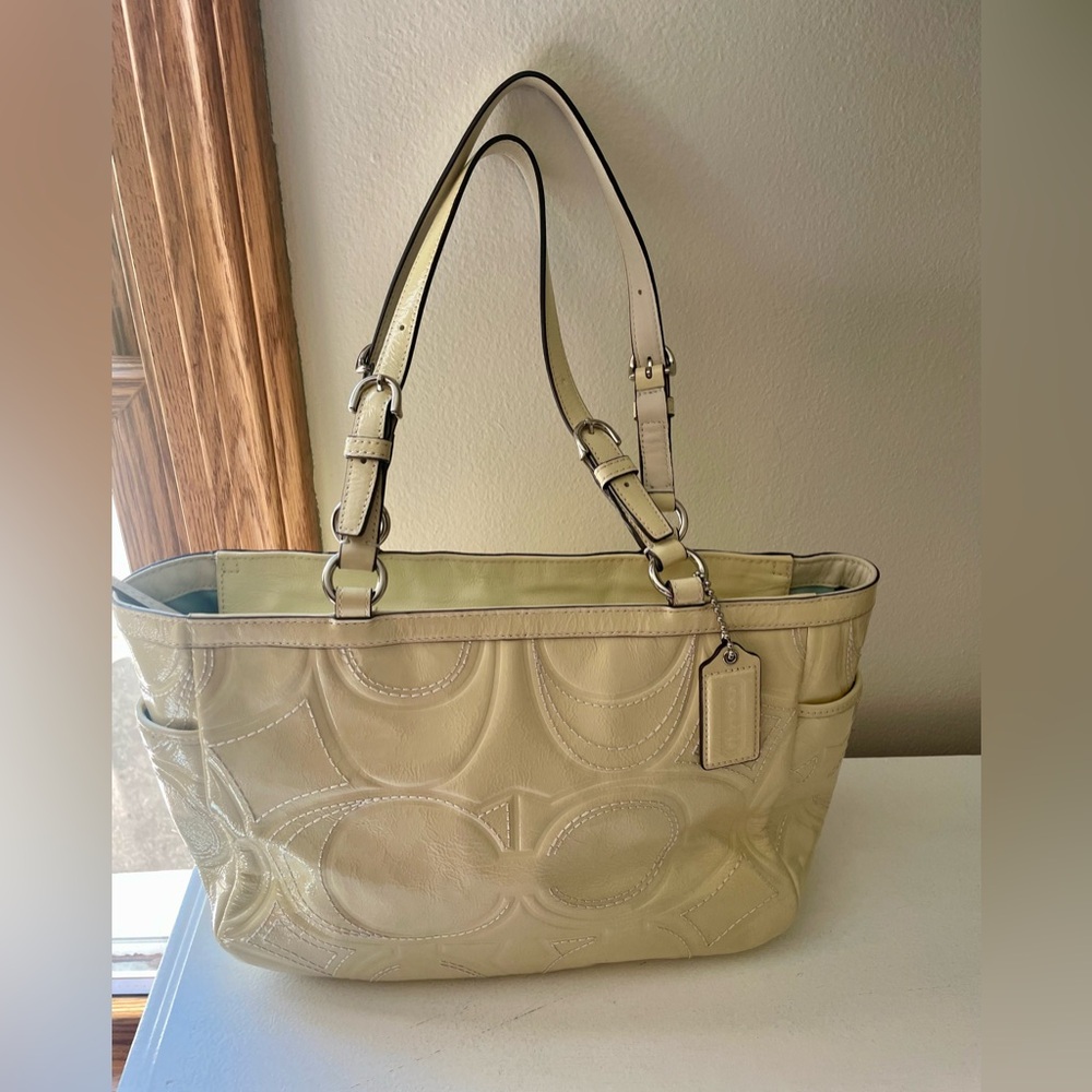Coach Gallery Stitch Patent Leather Tote Bag Purse